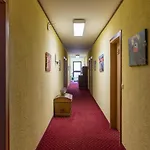 & Restaurant Kains Hof 3* Uhlstädt