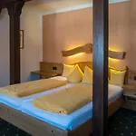 & Restaurant Kains Hof Hotel