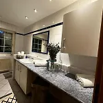 & Restaurant Kains Hof