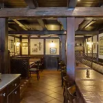 & Restaurant Kains Hof Uhlstädt