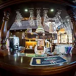 & Restaurant Kains Hof فندق Uhlstädt