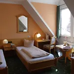 & Restaurant Kains Hof 3* Uhlstädt