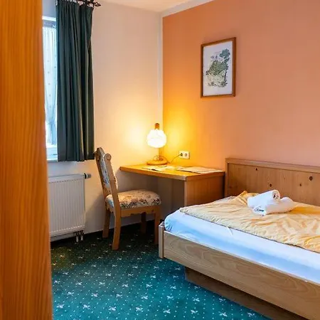 Hotel & Restaurant Kains Hof Uhlstädt
