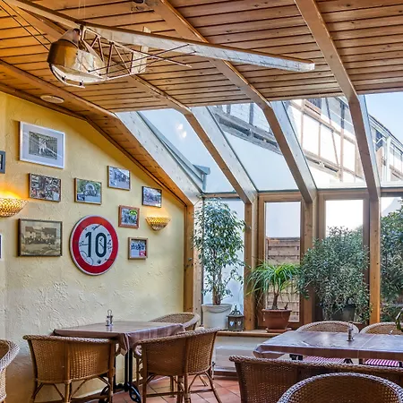 & Restaurant Kains Hof Uhlstädt