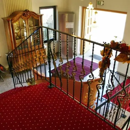 Szálloda & Restaurant Kains Hof 3*