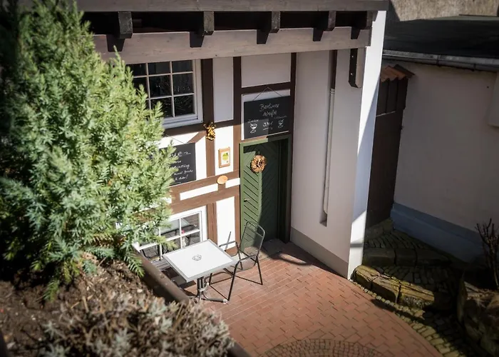 & Restaurant Kains Hof 3* Uhlstädt