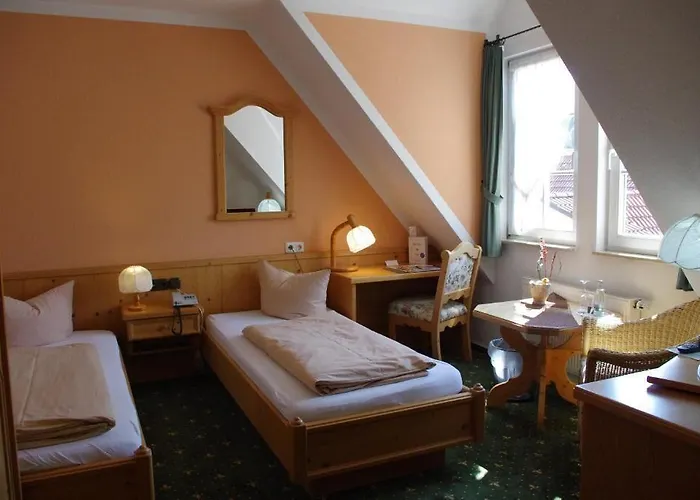 & Restaurant Kains Hof 3* Uhlstädt