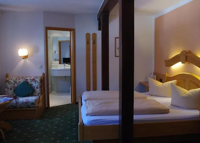 坎斯霍夫兰德酒店&餐厅